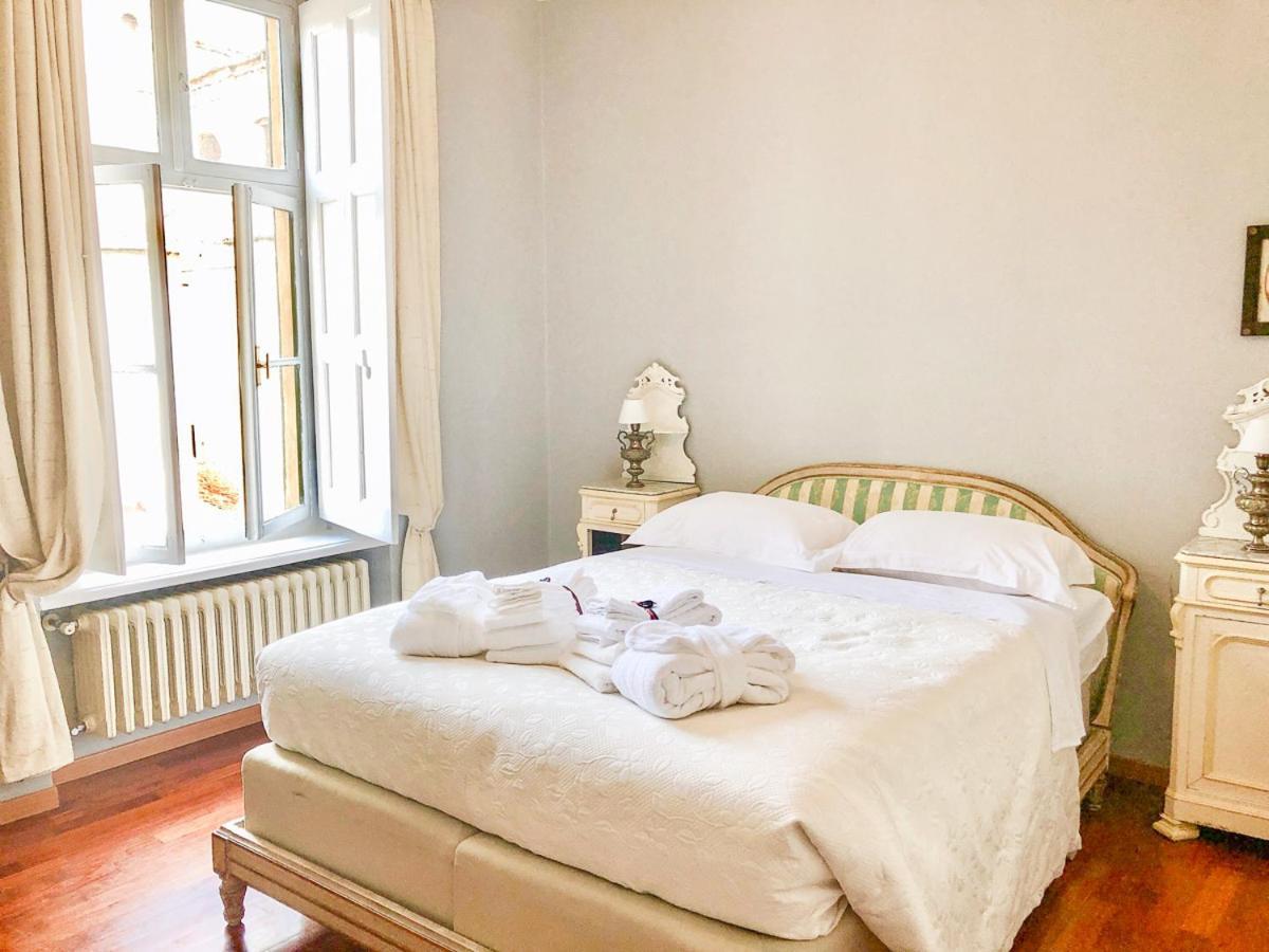Corneliano d'Alba Palazzo Sismonda Bed & Breakfast 部屋 写真