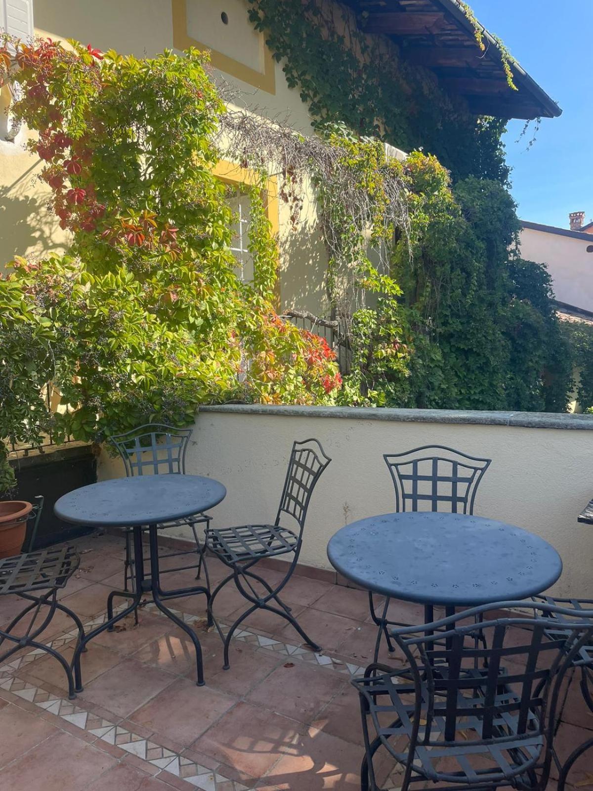Corneliano d'Alba Palazzo Sismonda Bed & Breakfast 部屋 写真