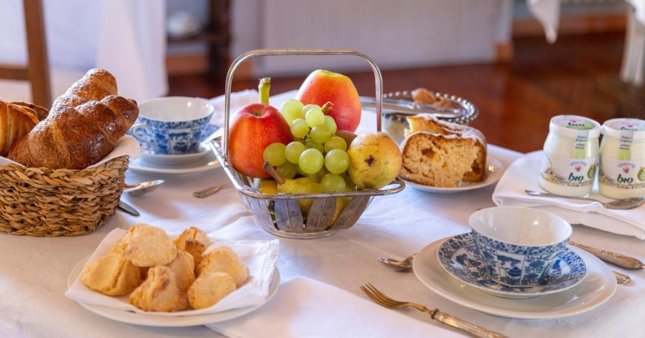 Corneliano d'Alba Palazzo Sismonda Bed & Breakfast エクステリア 写真