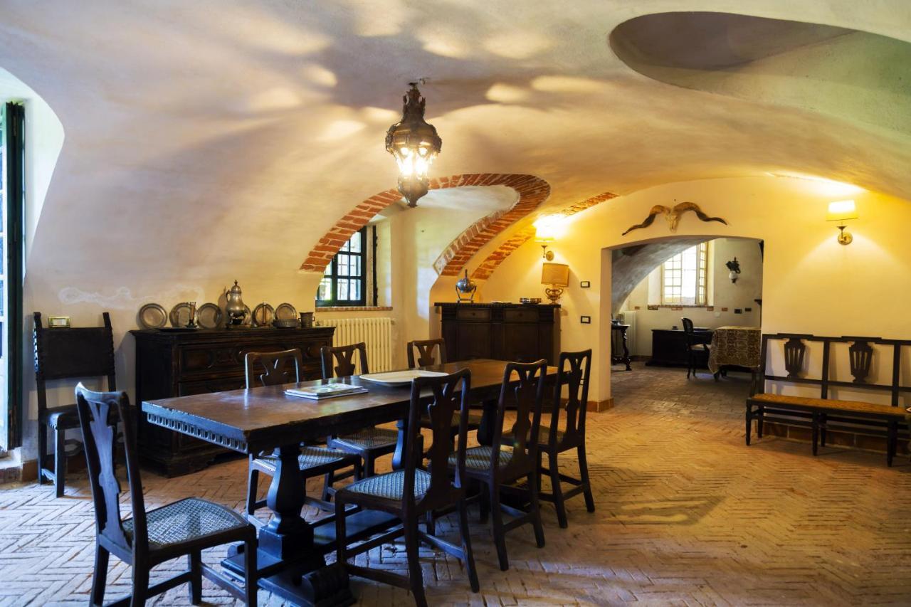 Corneliano d'Alba Palazzo Sismonda Bed & Breakfast エクステリア 写真