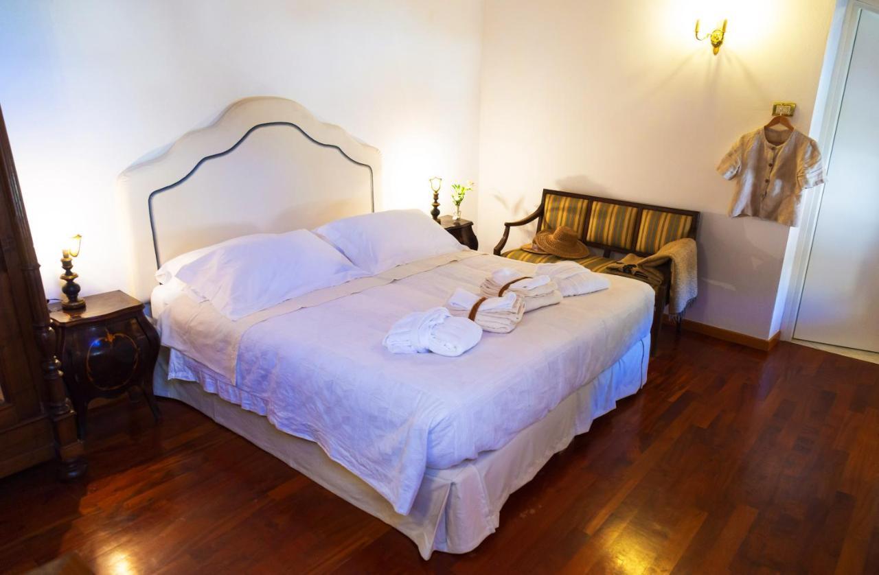 Corneliano d'Alba Palazzo Sismonda Bed & Breakfast エクステリア 写真
