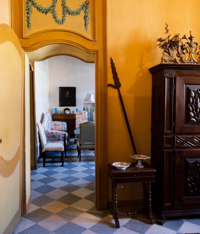 Corneliano d'Alba Palazzo Sismonda Bed & Breakfast エクステリア 写真
