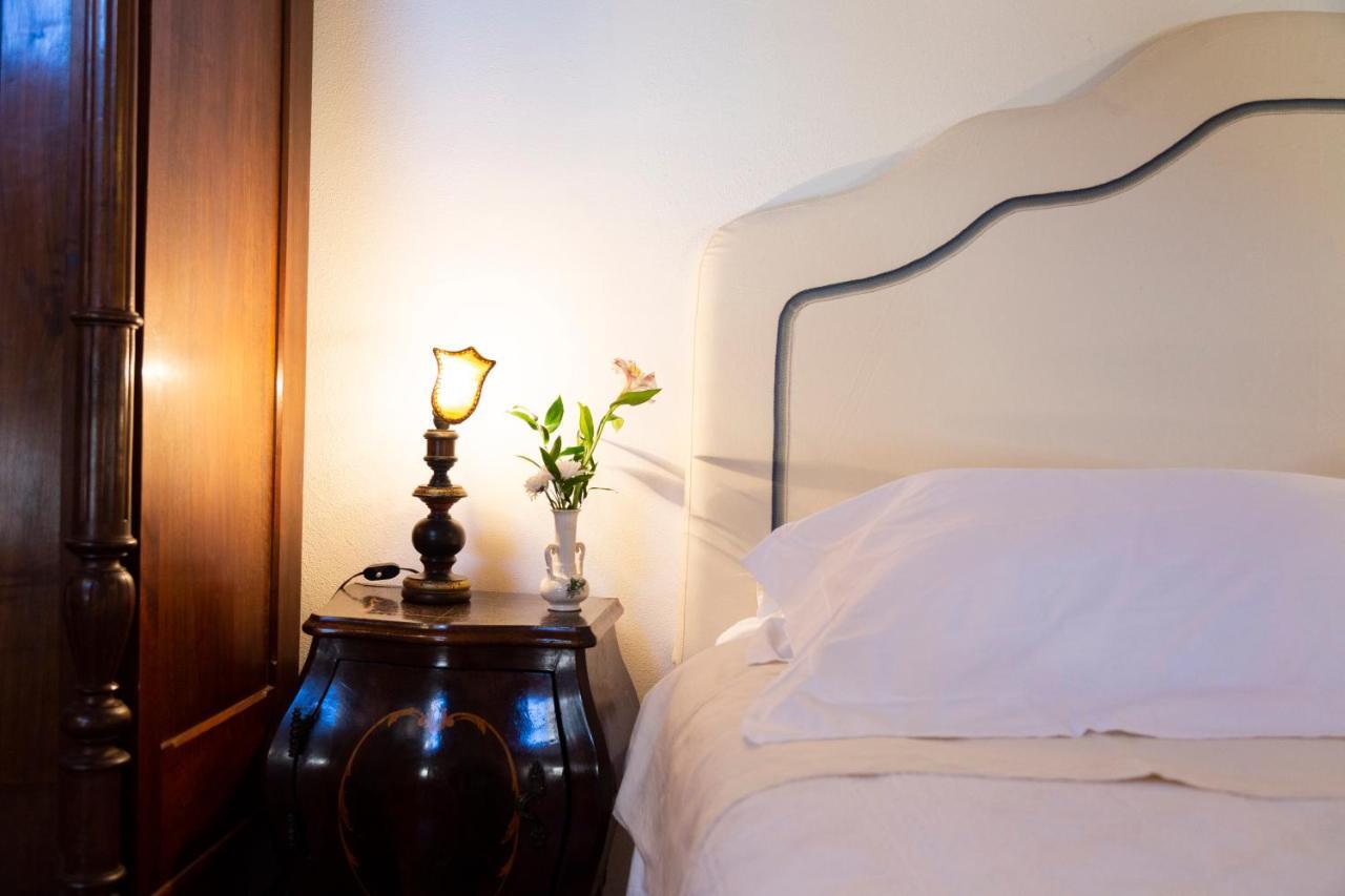 Corneliano d'Alba Palazzo Sismonda Bed & Breakfast エクステリア 写真